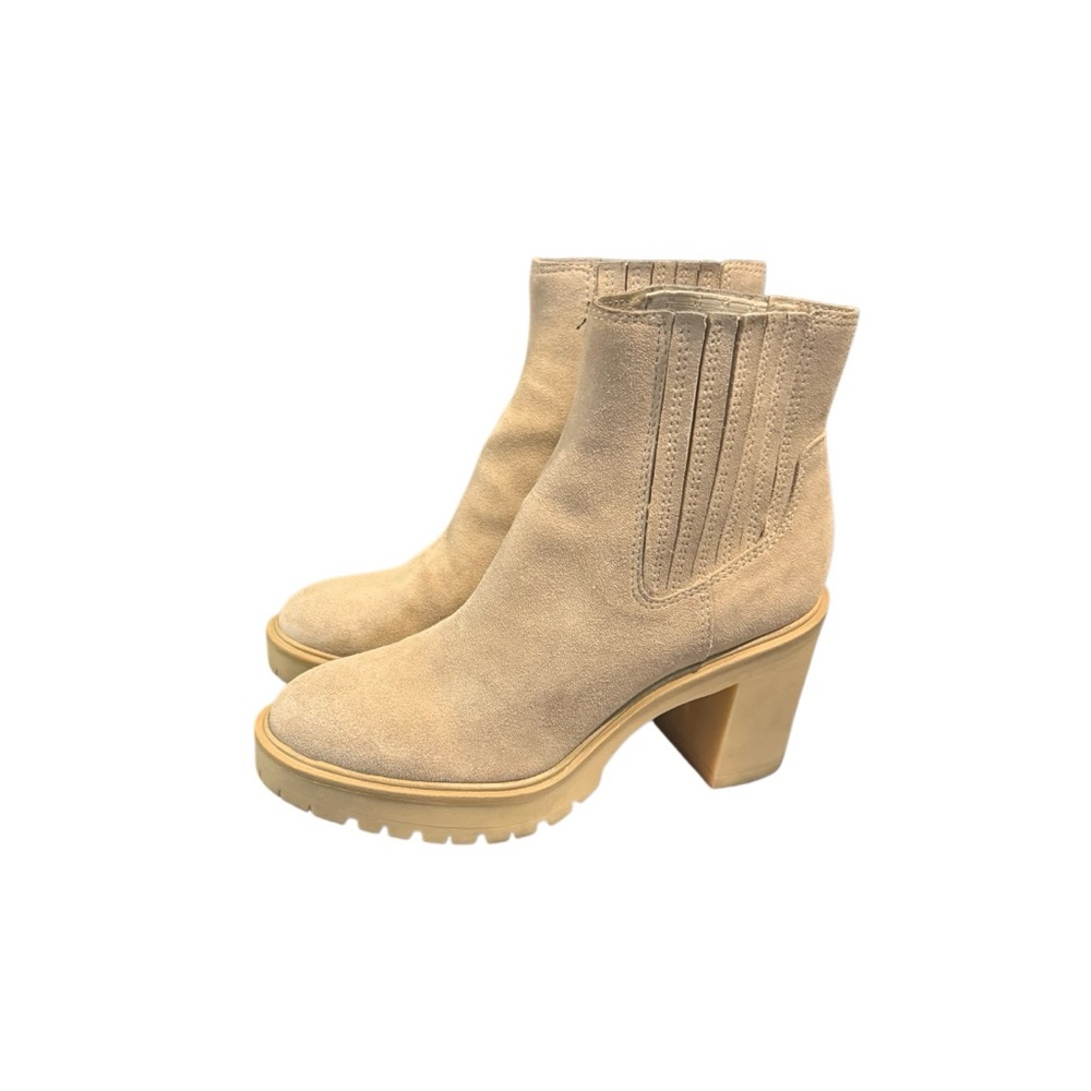 Dolce Vita Women’s Caster H20 Waterproof Lug Sole Suede Platform Boots